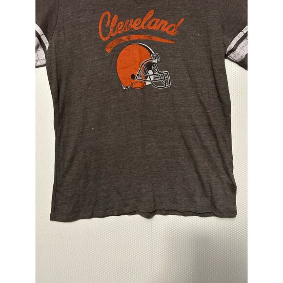 Cleveland Browns T- Shirt Gray Short Sleeve Notched V Neck Casual Tee Size XXL - Picture 4 of 11